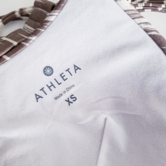 COPY - Athleta Aqualuxe Molded Cup Bikini Swimsuit Top Foxtail Taupe Ikat Print… - Picture 6 of 7